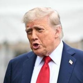 Iran, Trump: &quot;Siti nucleari annientati&quot;. Raid di Israele nell'ovest del Paese