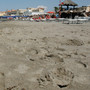 Ostia, si tuffa dal pontile e sbatte la testa: morto un ragazzo