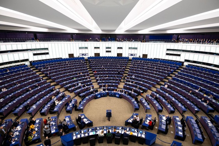 Via libera dal Parlamento Ue al Regolamento Rimpatri, Meloni “Vittoria italiana” Via libera dal Parlamento Ue al Regolamento Rimpatri, Meloni “Vittoria italiana”