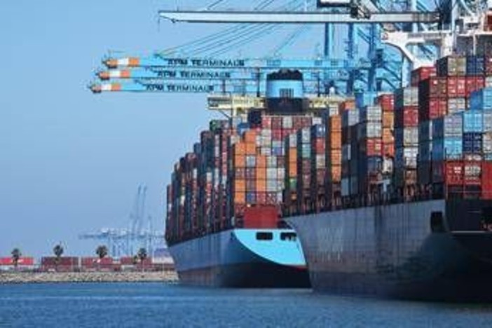 Dazi Usa, fonti Ue: &quot;Molto presto tariffe al 15% su export auto e farmaci&quot;