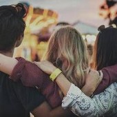 Stare insieme è un anti-stress, studio svela i benefici dello 'scudo sociale'