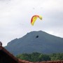 Tarzo, pilota di parapendio si schianta al suolo: morto 53enne Tarzo, pilota di parapendio si schianta al suolo: morto 53enne