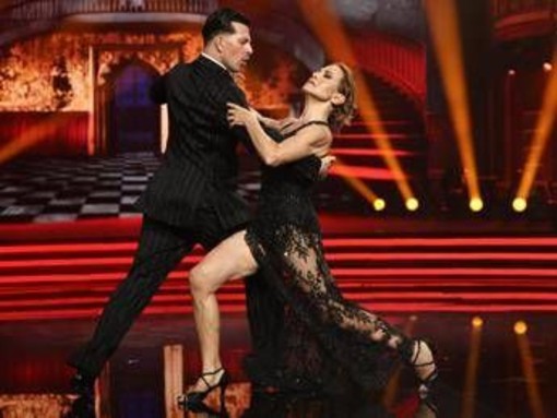 Ballando, La Rocca elogia Barbara D'Urso: "Una regina, si è creato legame profondo" Ballando, La Rocca elogia Barbara D'Urso: "Una regina, si è creato legame profondo"