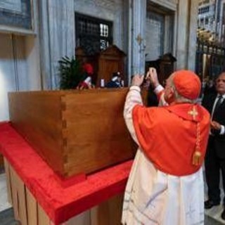 Funerali Papa Francesco, i numeri della rete. Post Zelensky su Trump al top per interazioni