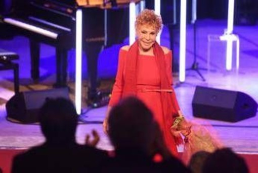 Addio Ornella Vanoni, voce libera e leonessa della musica italiana