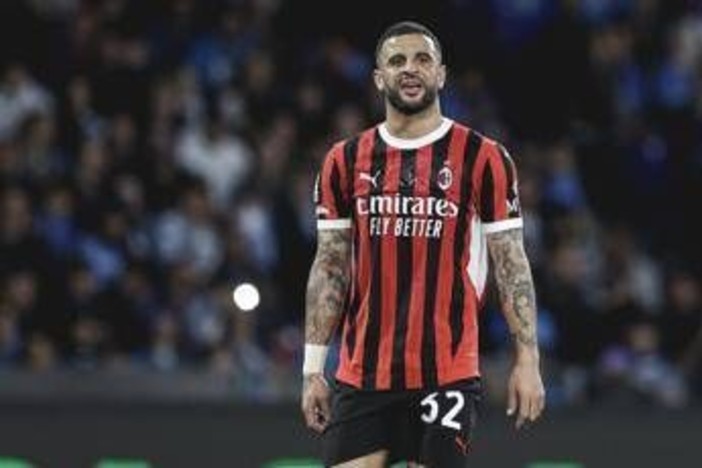 Milan, Walker punge Joao Felix: &quot;Passa il pallone, non siamo Messi&quot; - Video
