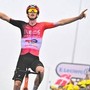 Tour de France, Arensman vince la 14esima tappa e Pogacar sempre in giallo
