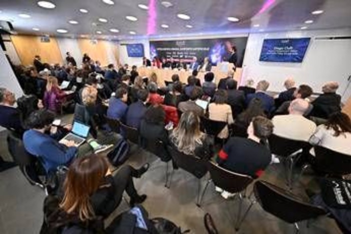 Jugel (Ue): "La tempistica AI Act rivista solo per renderlo più efficace" Jugel (Ue): "La tempistica AI Act rivista solo per renderlo più efficace"